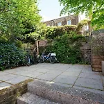Veeve - Camden Dreams Vr